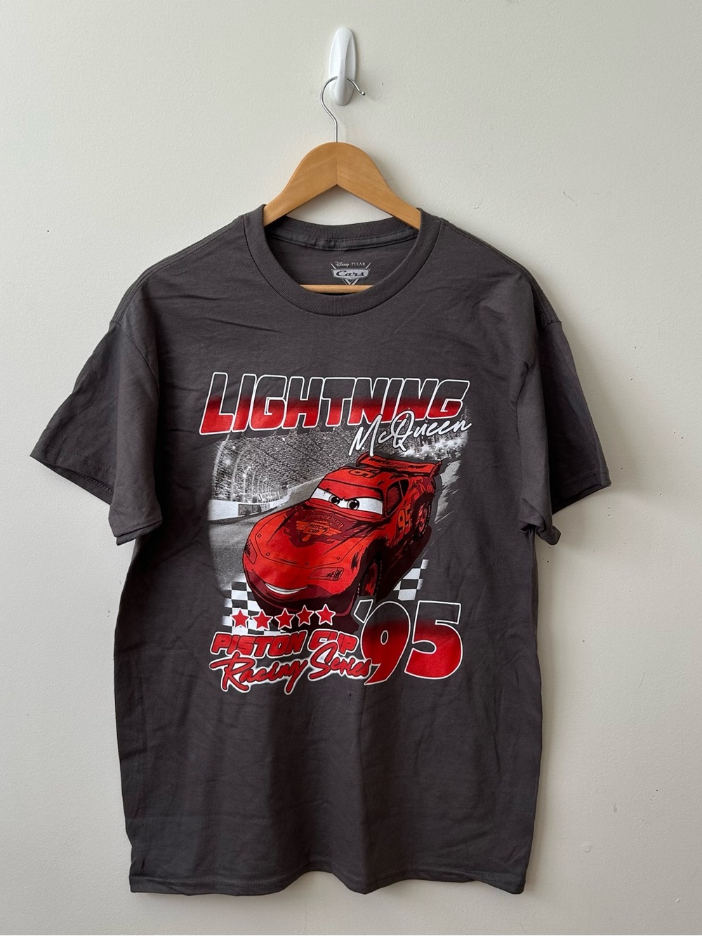 Disney Pixar Cars Lightning McQueen Graphic T-Shirt Men’s L Gray new